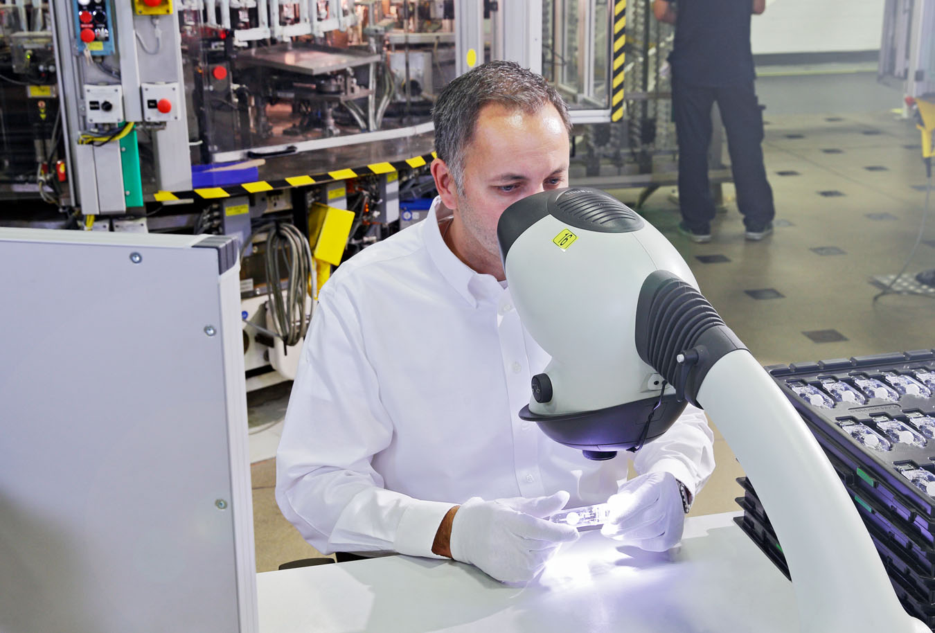 Qualitätskontrolle im Produktionsprozess.