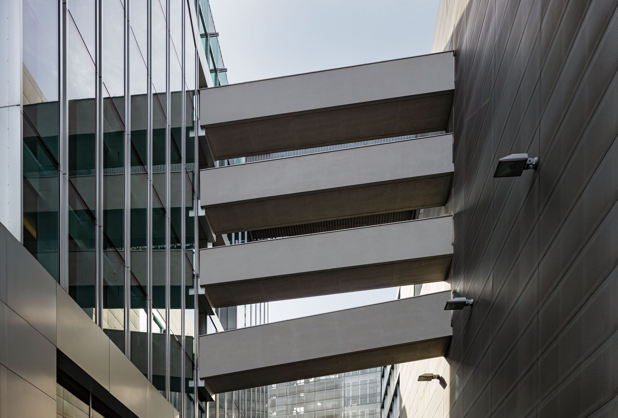 Botschaftsgebäude in Berlin von Rem Koolhaas (OMA – Office for Metropolitan Architecture)