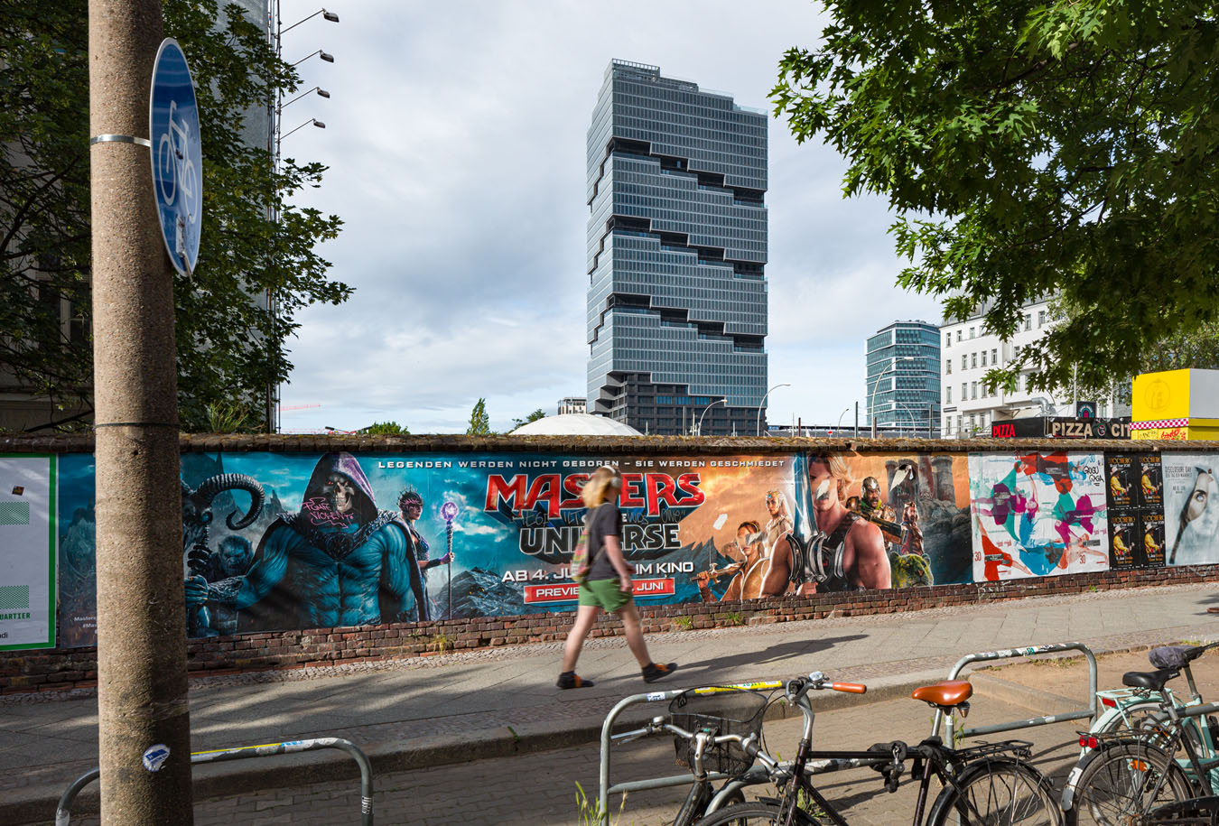Blick über das RAW Gelände Richtung Warschauer Straße.