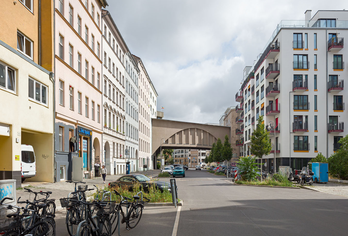 Hausdurchführung der Berliner Hoch- und Untergrundbahn in Berlin.